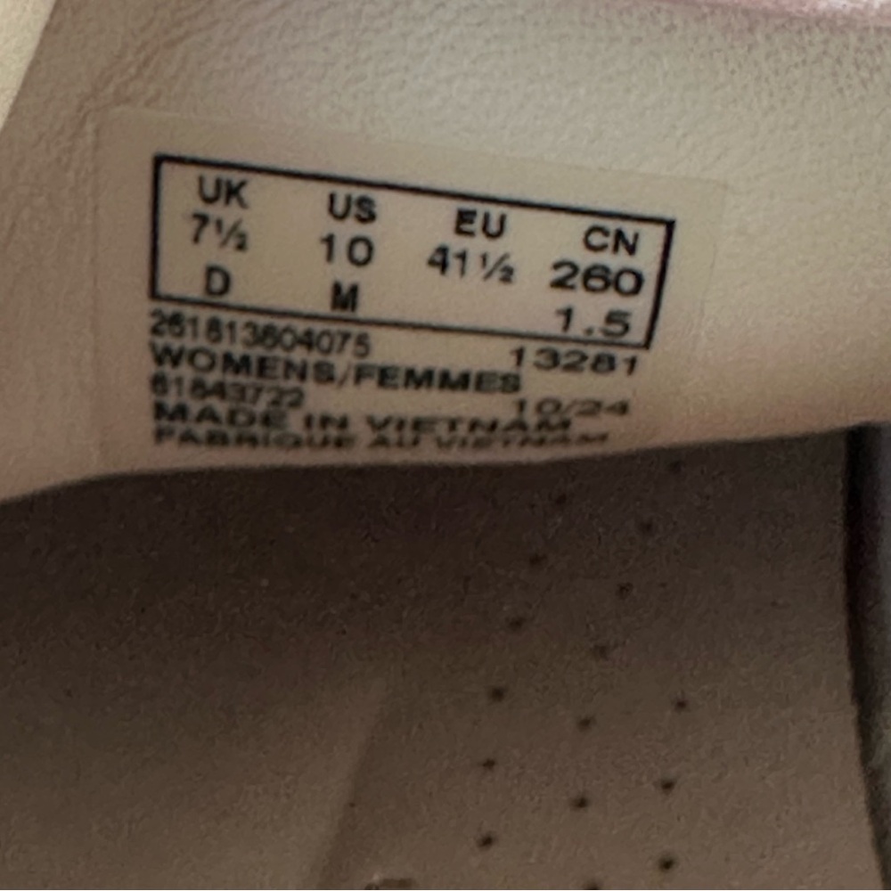 CLARKS Tivoli Comfort Walking Sneakers Light Green Leather Lace-Up New Size 10 - Picture 6 of 7
